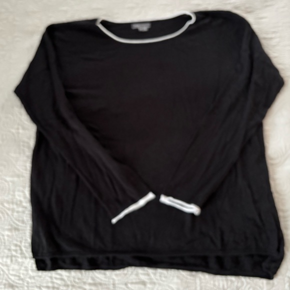 Vince Black Women's 100% Cotton Sweater, size XL, EUC - Picture 3 of 7